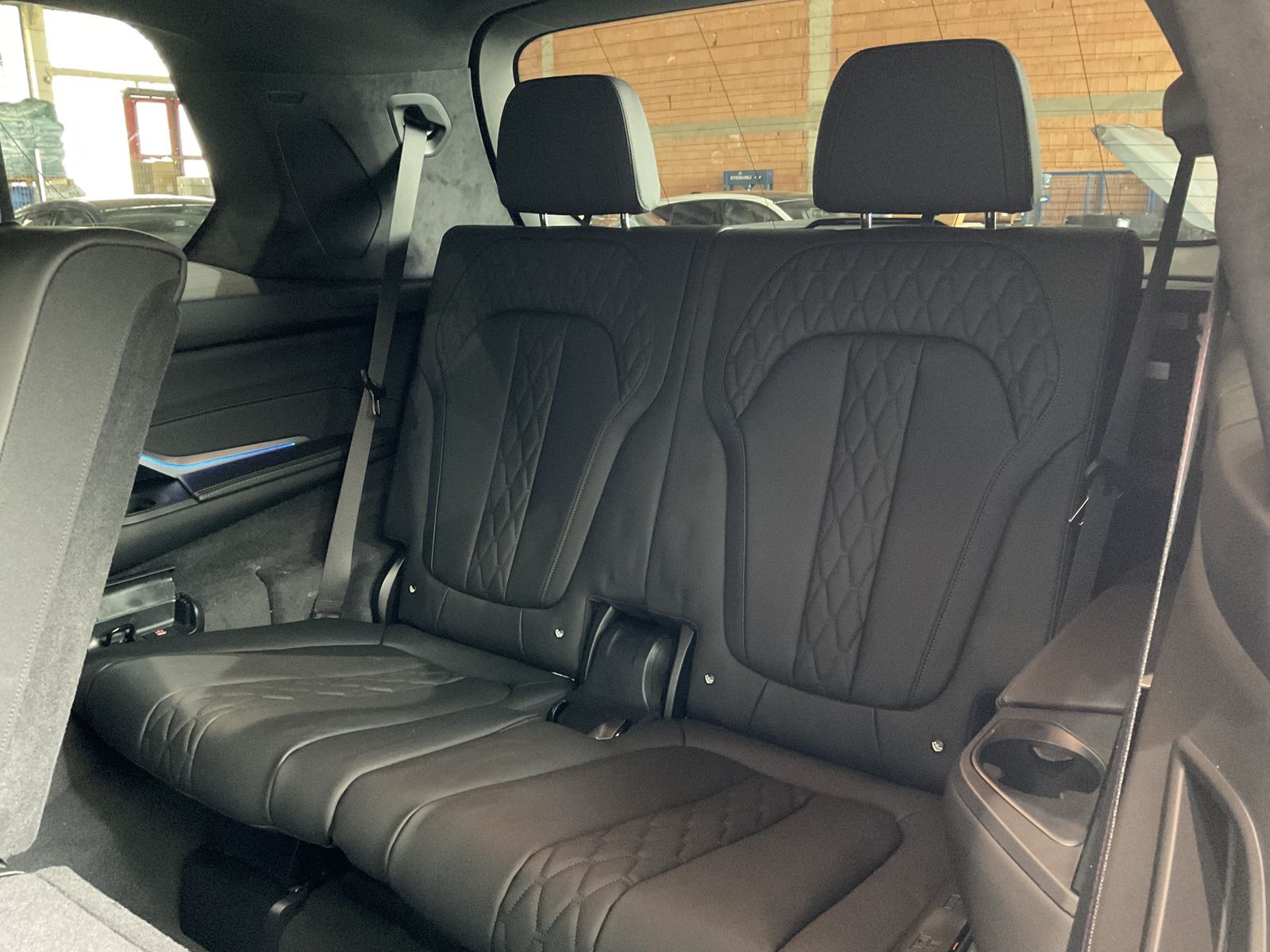 Fahrzeugeinzelansicht 13 Fahrzeugabbildung BMW X7 xDrive40i |Sitzbelüft. |Standheizung |AHK