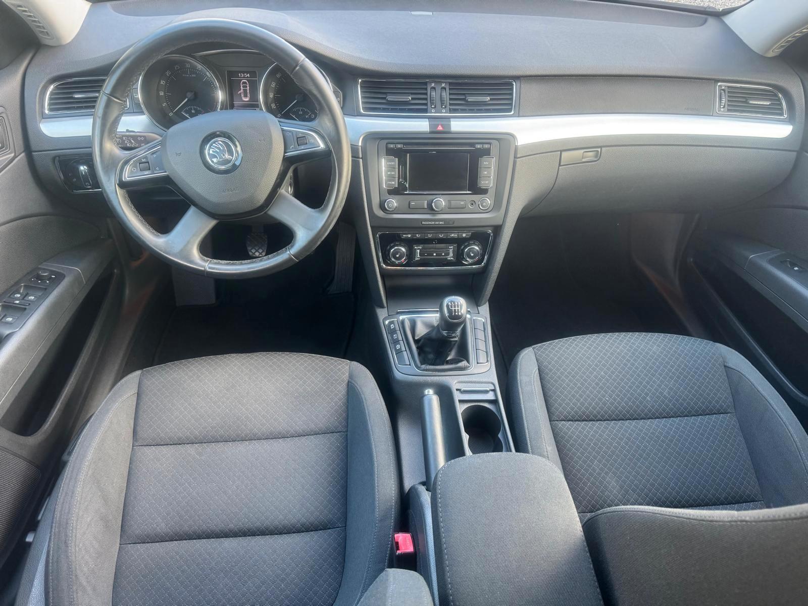 Skoda Superb 2014 — фото 12