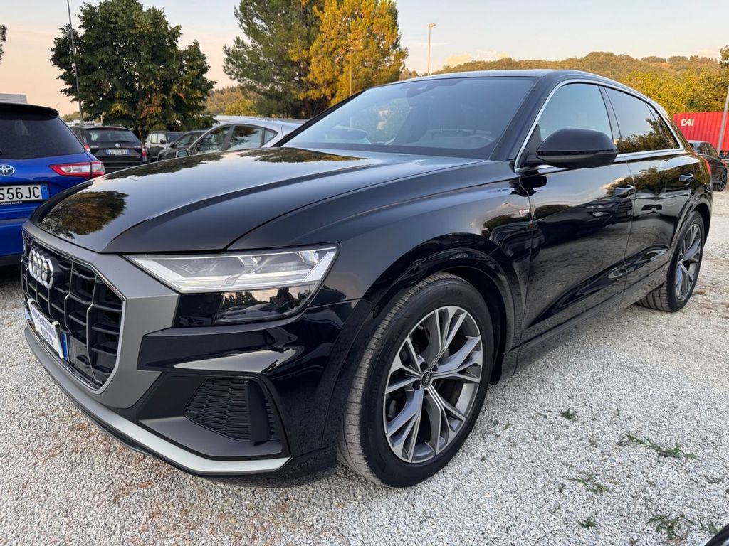 Image of Audi Q8