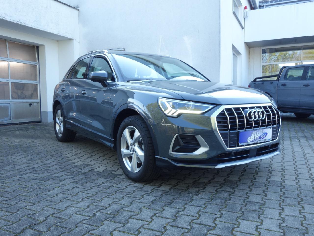 Audi Q3 35 TFSI advanced Autom AHKLED Navi SHZ