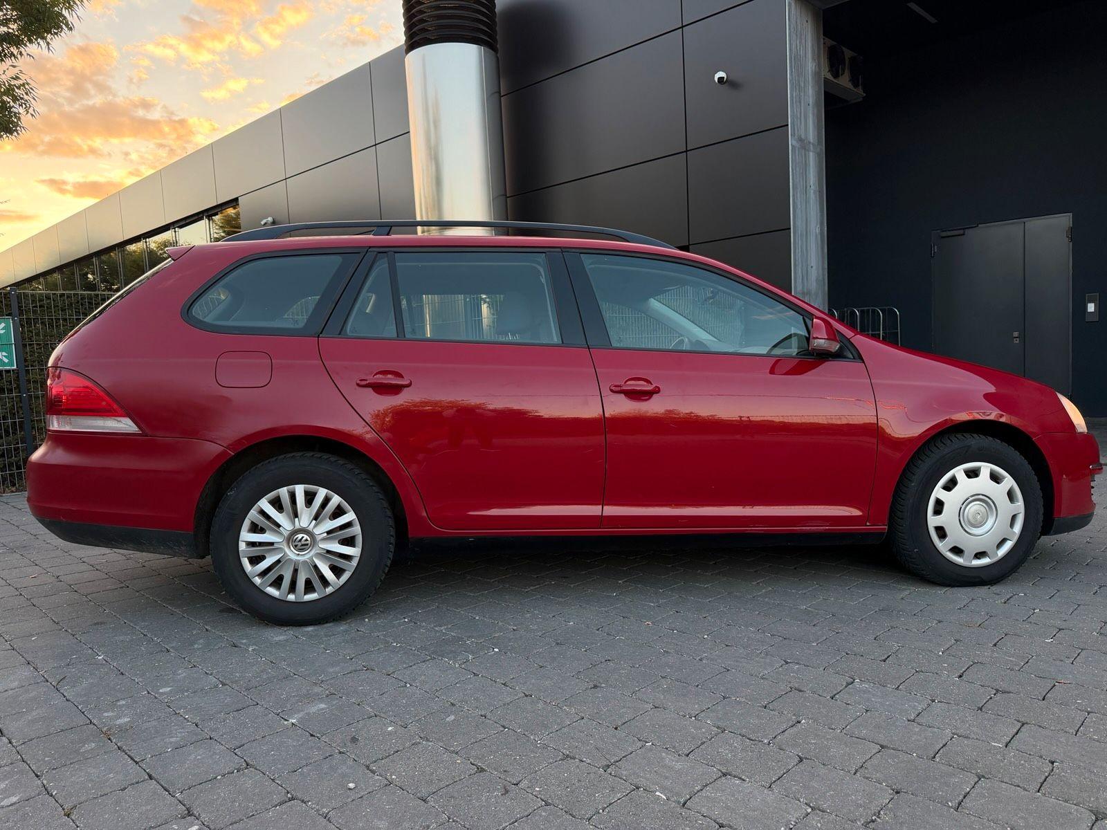 Volkswagen Golf 2010 — engine 102 HP (75kW)