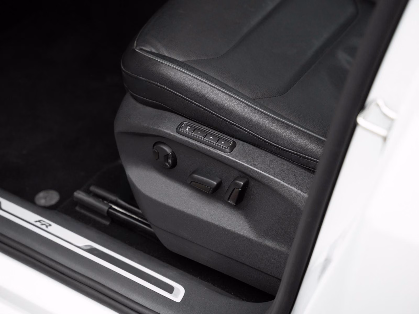 SEAT Tarraco FR 4Drive Business PANO 20-Zoll Beats, миниатюра 25