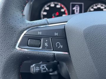 Bild 8 Seat Arona 1.0 TSI FR Beats Fast Lane - Navi - ACC -
