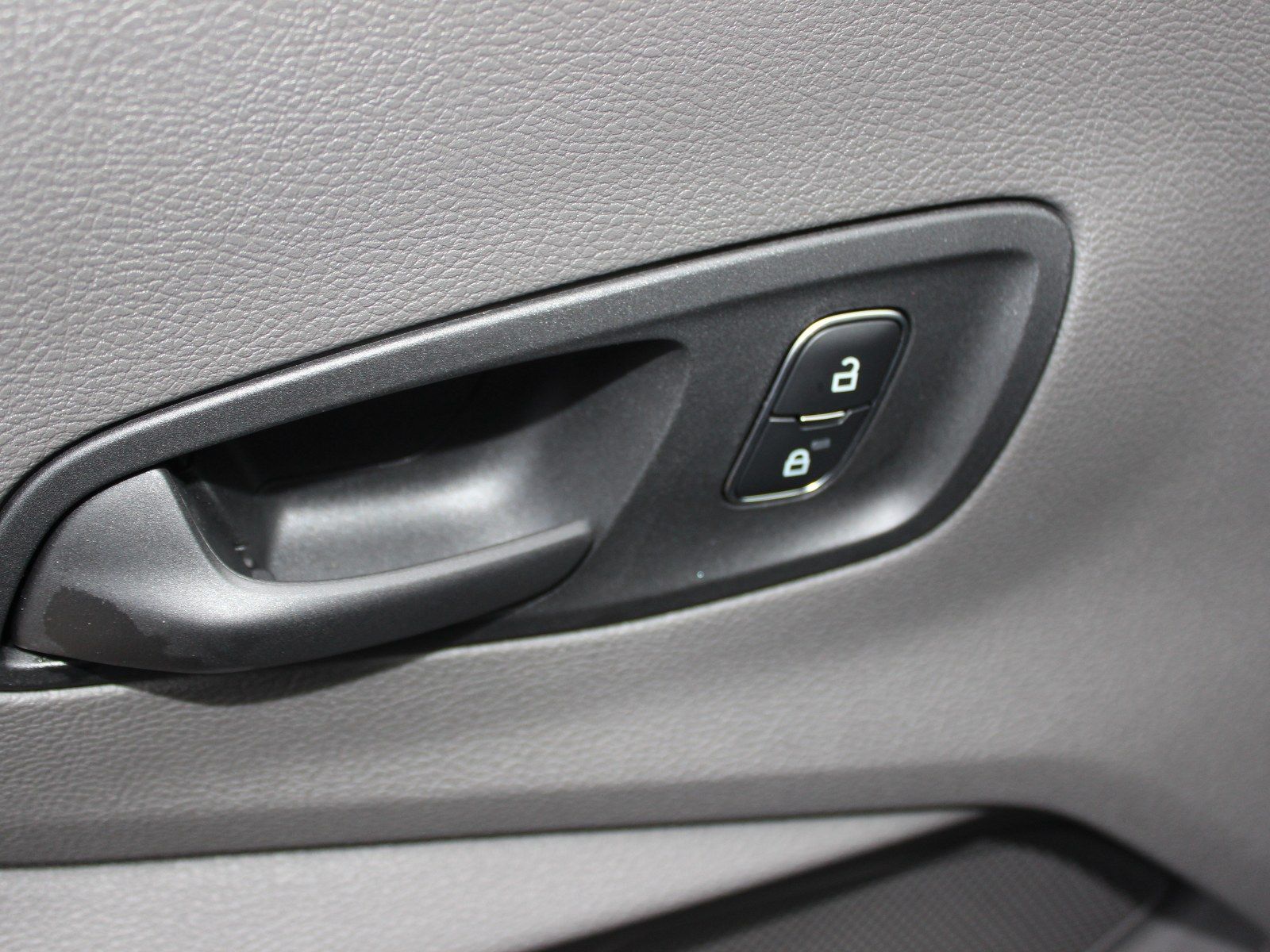 Fahrzeugabbildung Ford Transit 350 L4 Doppelkabine Trend