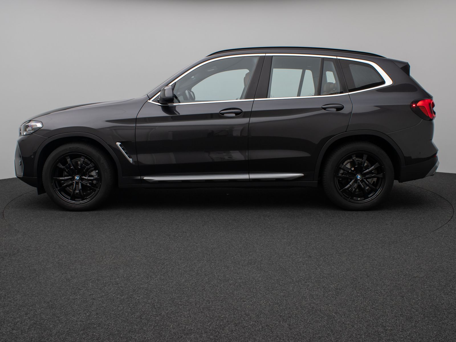 Fahrzeugabbildung BMW X3 xD20d Panorama Kamera DAB AHK Sport 19Zoll
