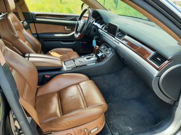 Audi A8 - 12