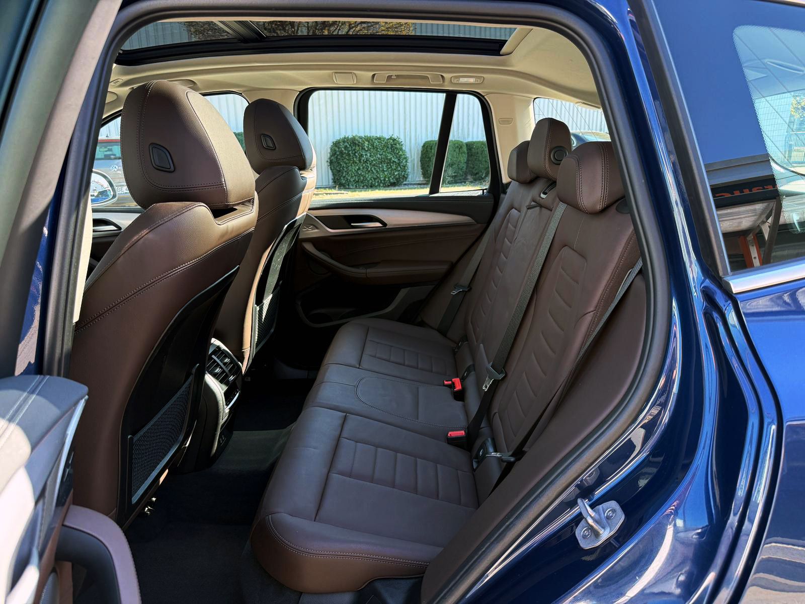 Fahrzeugabbildung BMW X3 xDrive30e Steptr. LED ACC 360° HUD PANO AHK