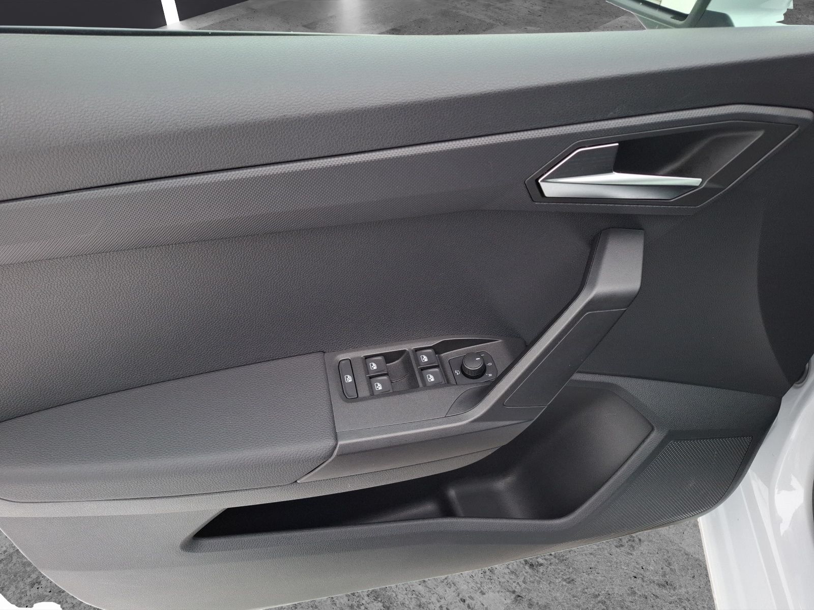 Fahrzeugabbildung SEAT Ibiza TSI Style LED Navi GRA RFK SH LM