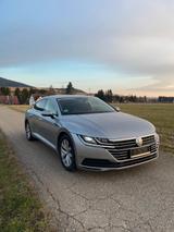 Volkswagen Arteon 2.0 TDI 4xSHZ /NAVI/Automatik - silberne Volkswagen Arteon