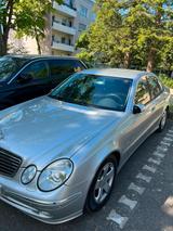 Mercedes-Benz Mercedes E320 - Mercedes-Benz E 320 in Frankfurt (Main)