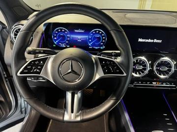 2025 Mercedes-BENZ EQB — фото 4