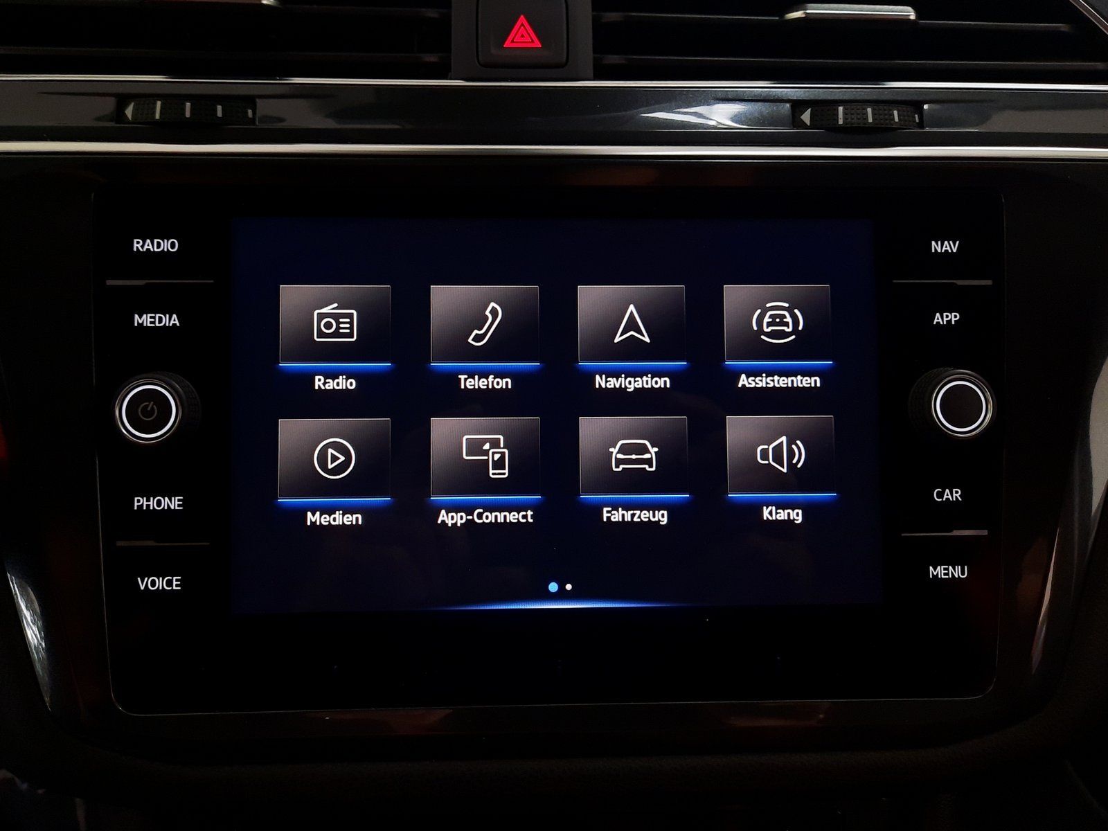 Fahrzeugabbildung Volkswagen Tiguan Allspace Life TDI DSG *AHK*Navi*LED*PDC*