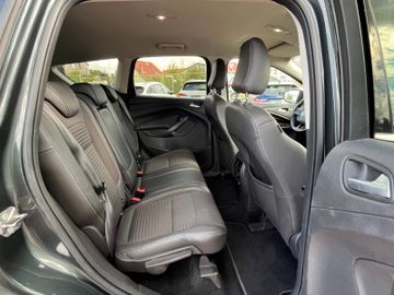 Ford Kuga - 10