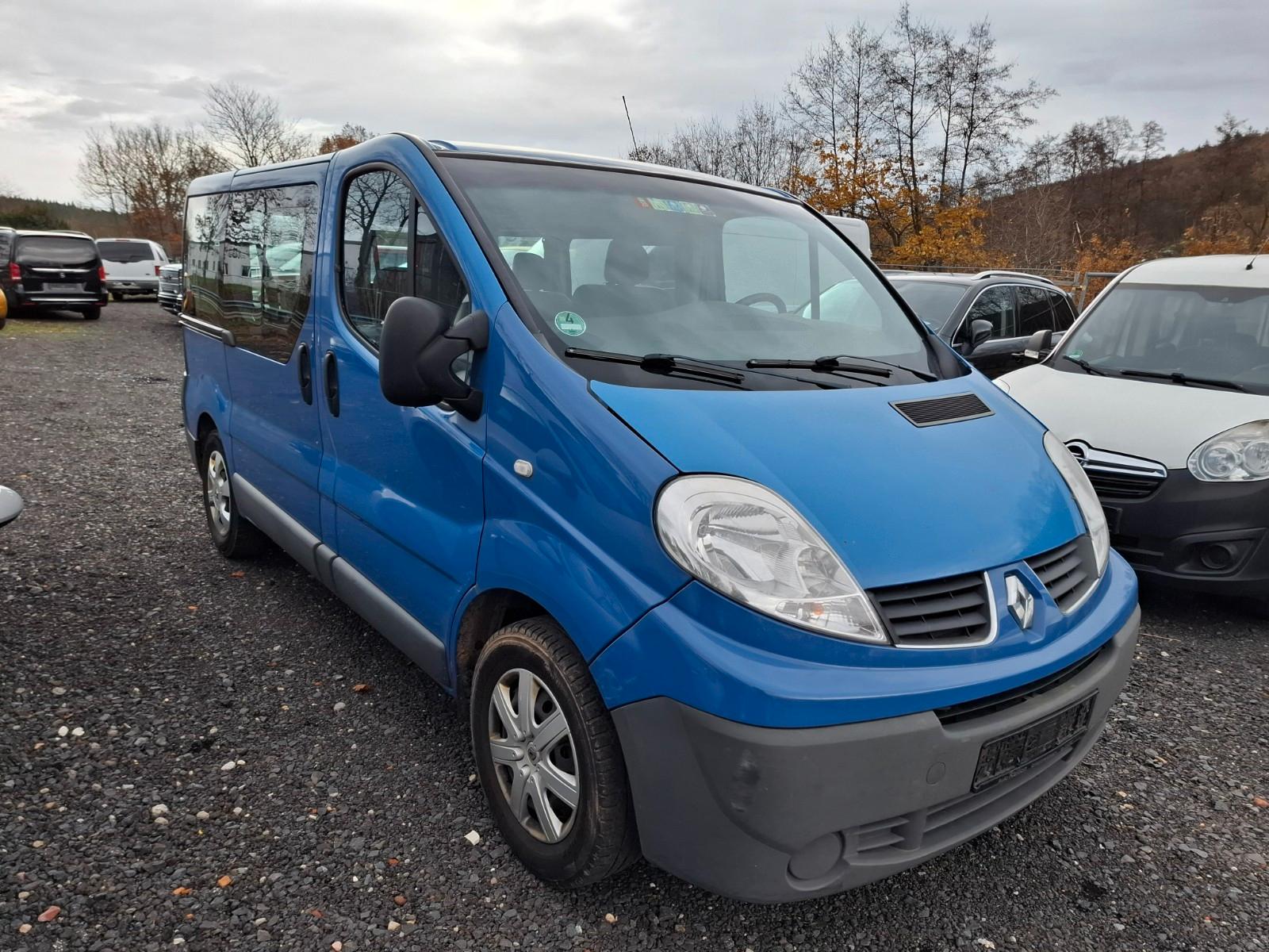 Renault Trafic Combi L1H1 2,7t  verglast Klima AHK