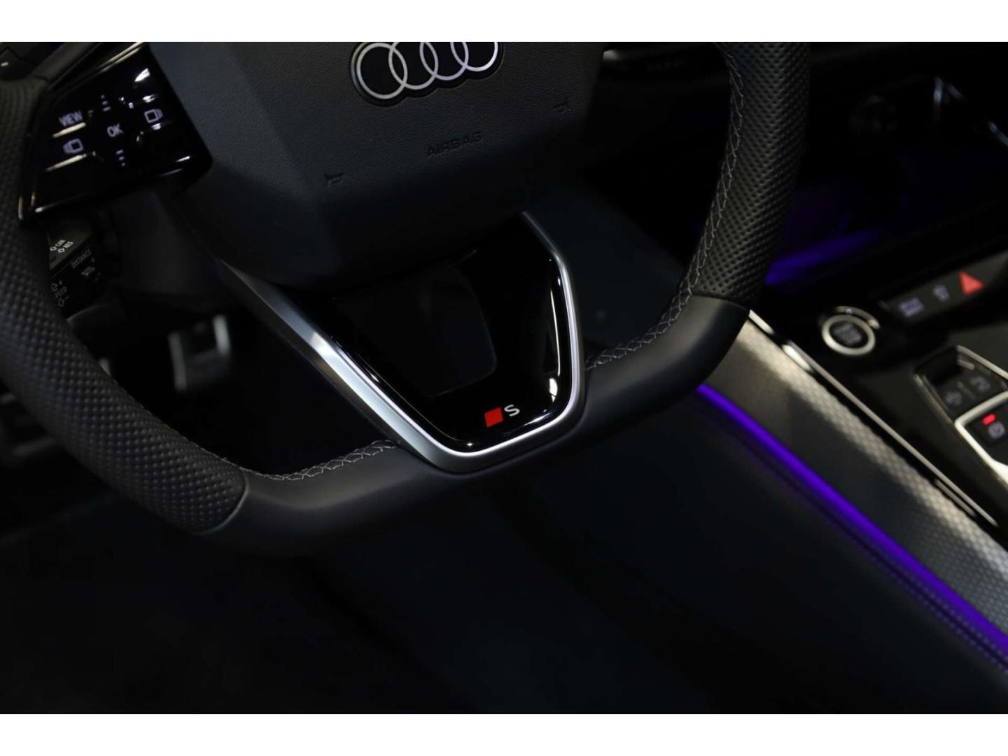 Audi A5 Limousine e-hybrid quattro S line edition one