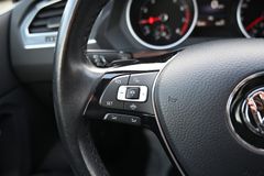 VW Tiguan 1.5 TSI Highline 34tkm LED AHK Sitzhz PDC