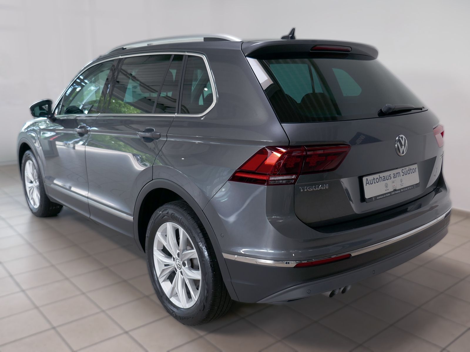 Fahrzeugabbildung Volkswagen Tiguan Highline 2.0 TDI 4MOTION LED AHK RFK ACC