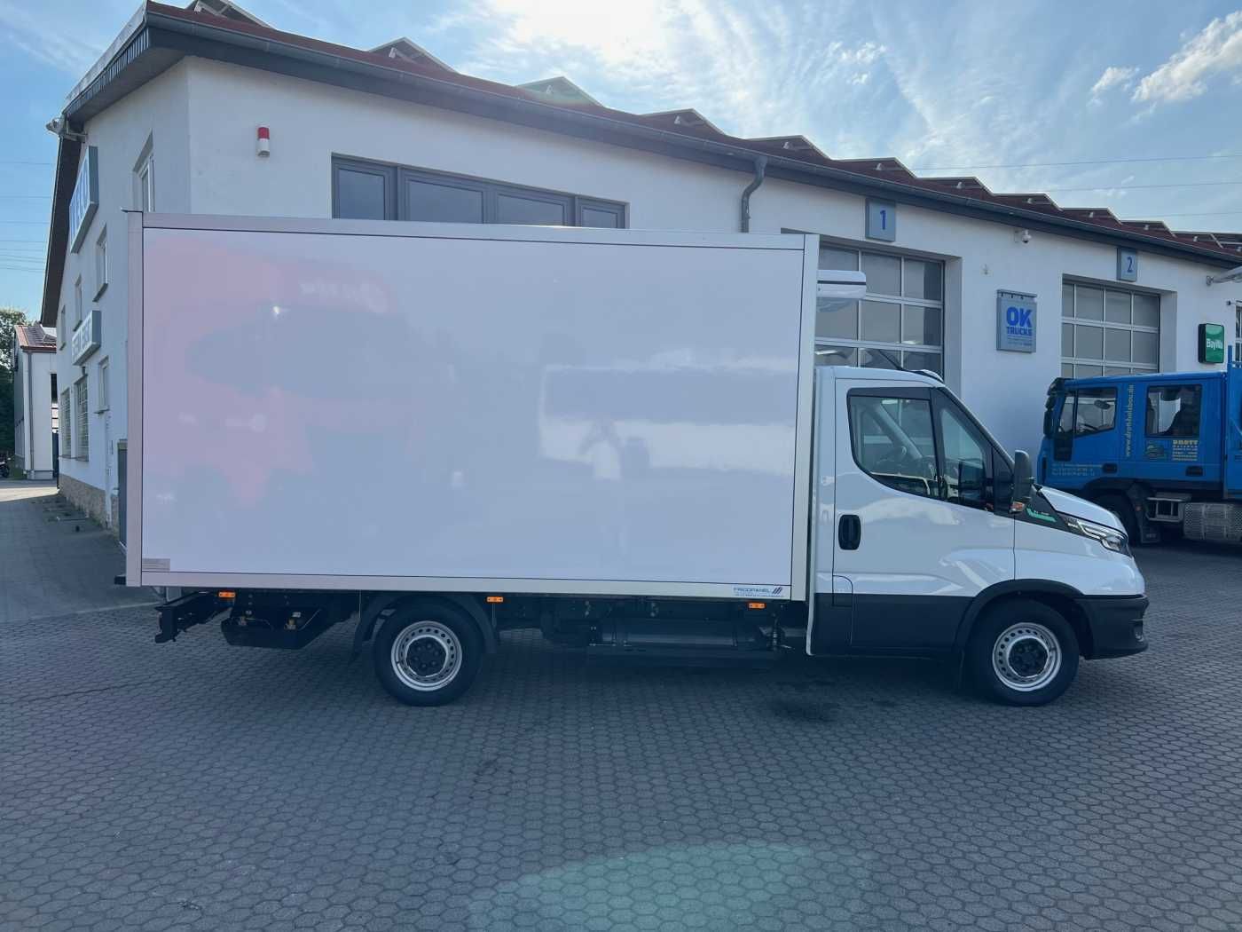 Fahrzeugabbildung Iveco 35S14 A8 CNG Koffer *3-Sitze*Klima*Automatik*