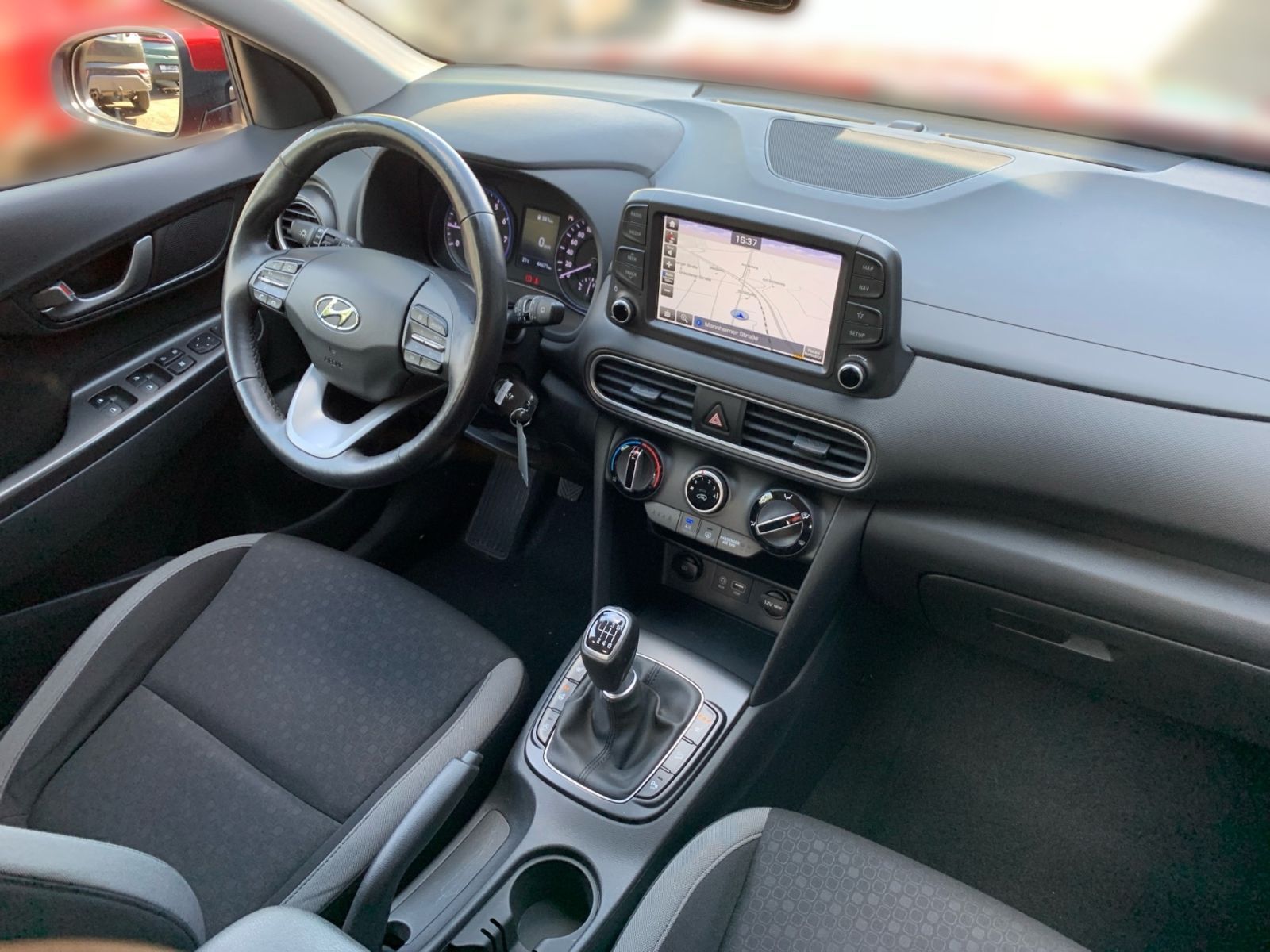 Fahrzeugabbildung Hyundai KONA 1.0 T-GDI Trend AHK Navi 8x bereift