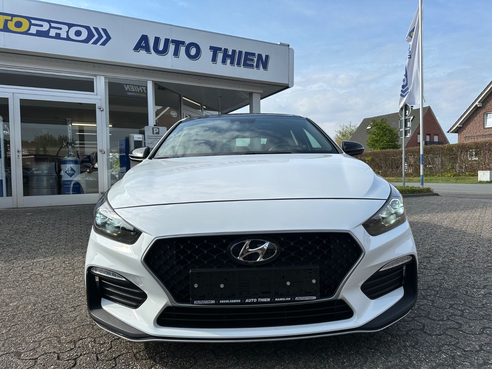 Fahrzeugabbildung Hyundai i30 1.0 T-GDI N Line Pano/Navi/LED/Carplay