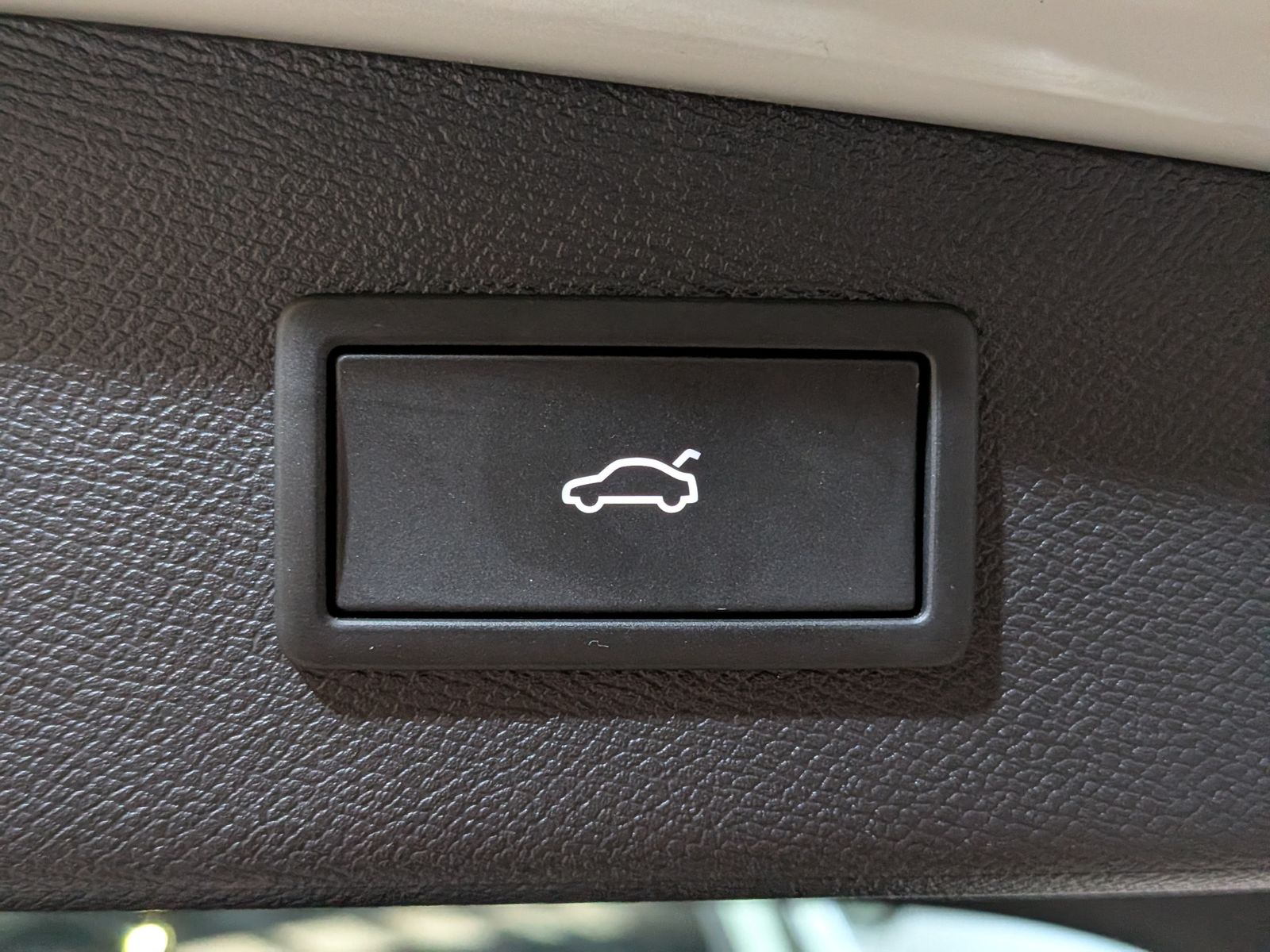Fahrzeugabbildung CUPRA Leon 1.5 eTSI DINAMICA*MATRIX*ACC*PANO*AHK 5J-Ga