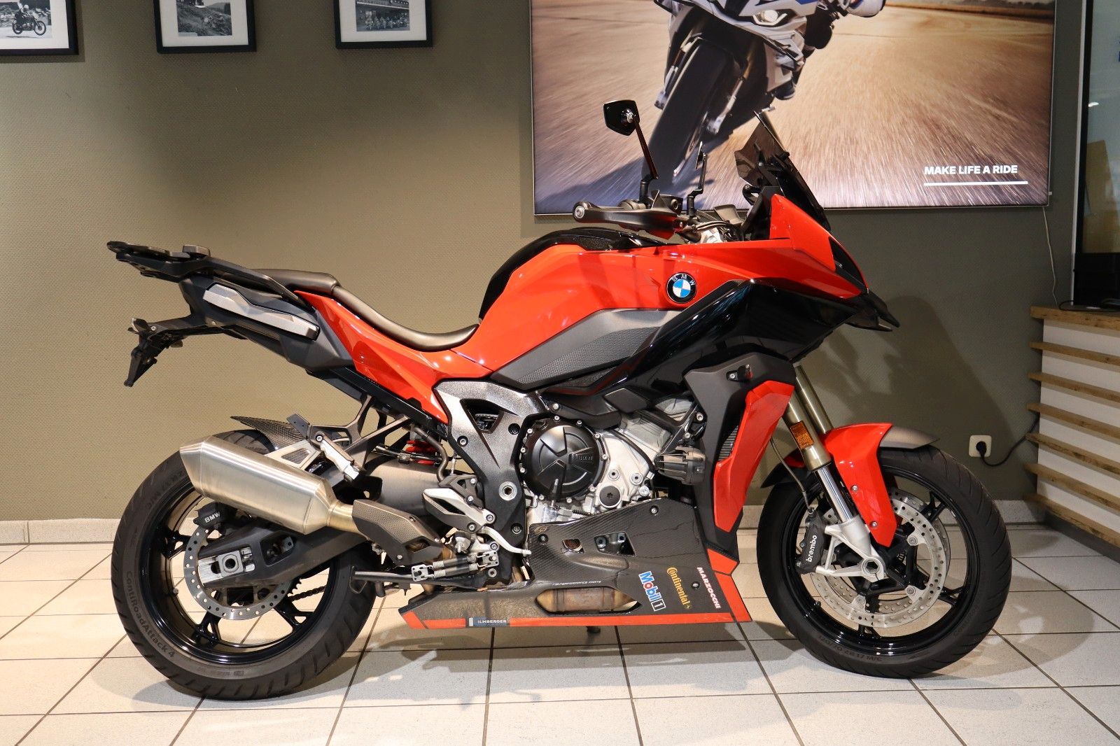 Fahrzeugabbildung BMW S1000XR mit Repair Inclusive