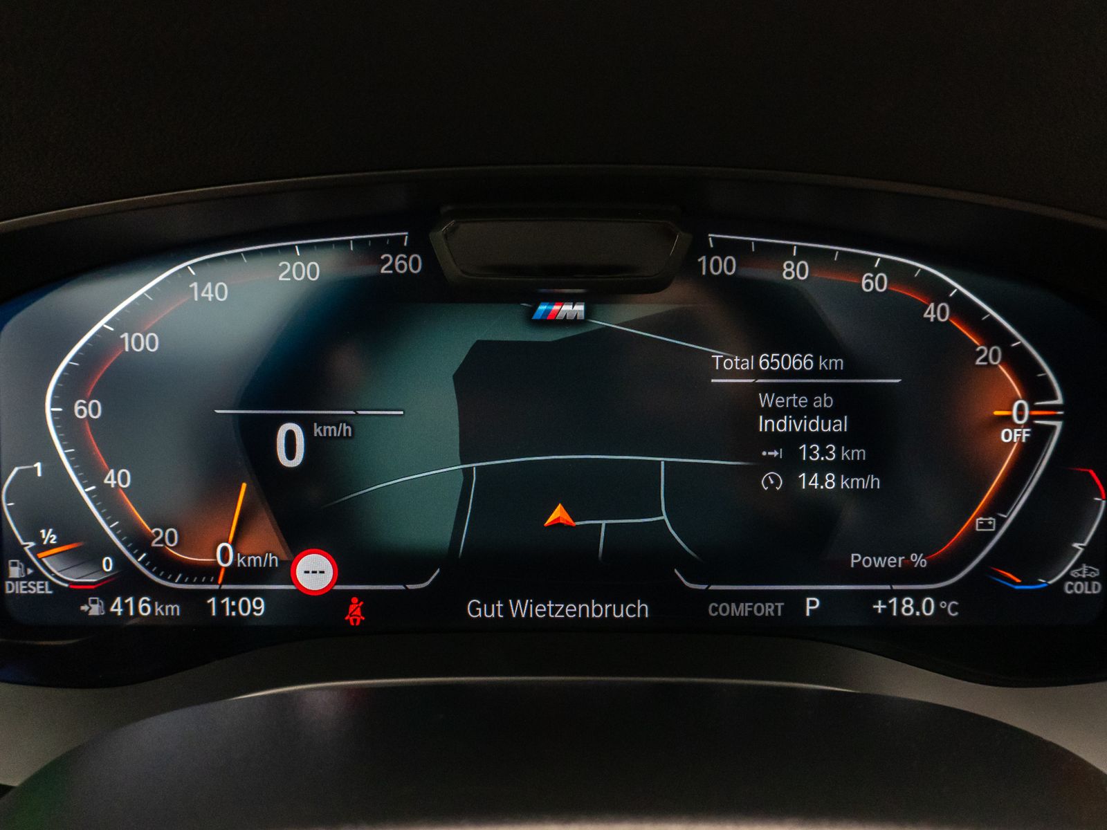 Fahrzeugabbildung BMW 540d xD M Sport Glasdach Kamer Laser HUD H/K 19"