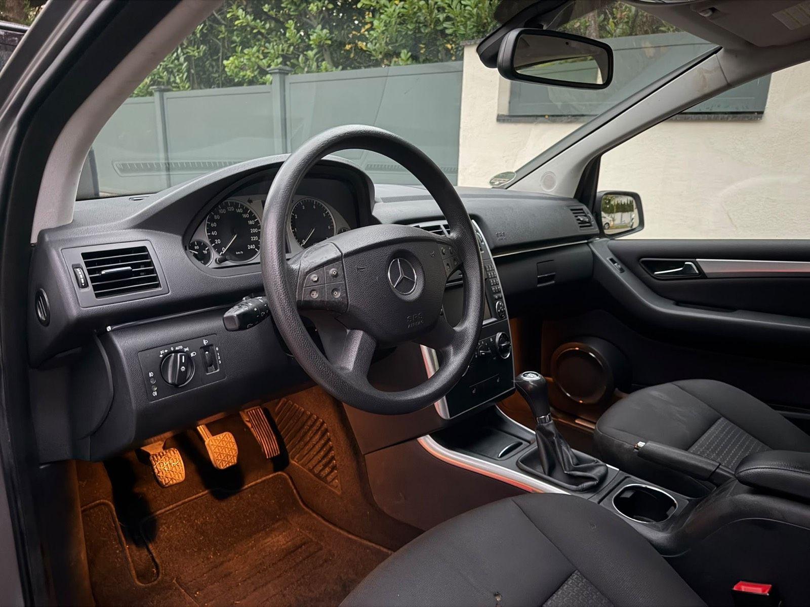 Mercedes-Benz B170 2008 — photo 9