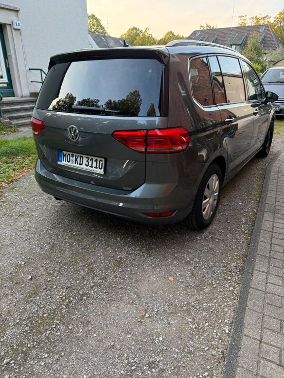 Image of Volkswagen Touran