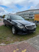 Mercedes-Benz E250 Top gepflegt - Mercedes-Benz E 250 mit Diesel-Antrieb: Kombi, Schaltgetriebe