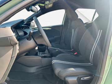 Fotografie 13 des Opel Corsa F YES 1.2 Sitzh. Lenkradh. Allwetter