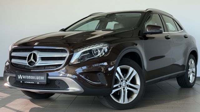 Mercedes-Benz GLA 200 Score |PANO |AHK |PDC |NAVI |BI XEN |SZH