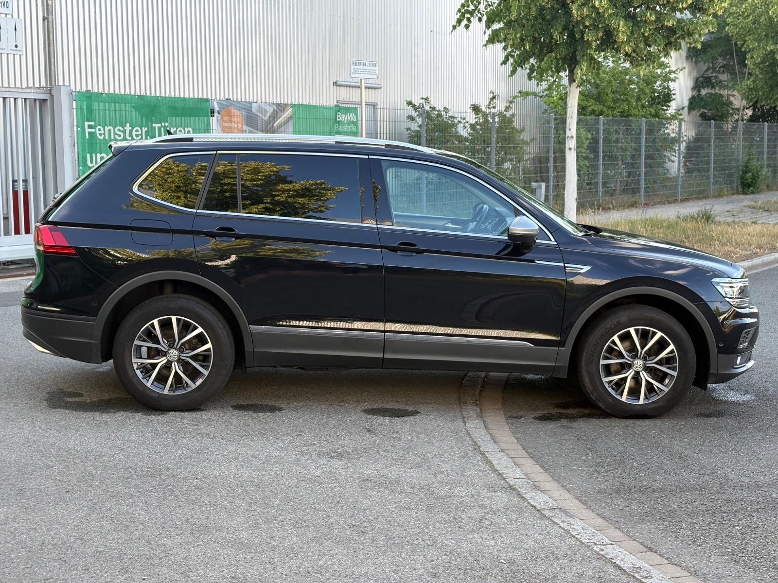 Volkswagen Tiguan Allspace Comfortline*7Sitzer*Panorama*LED