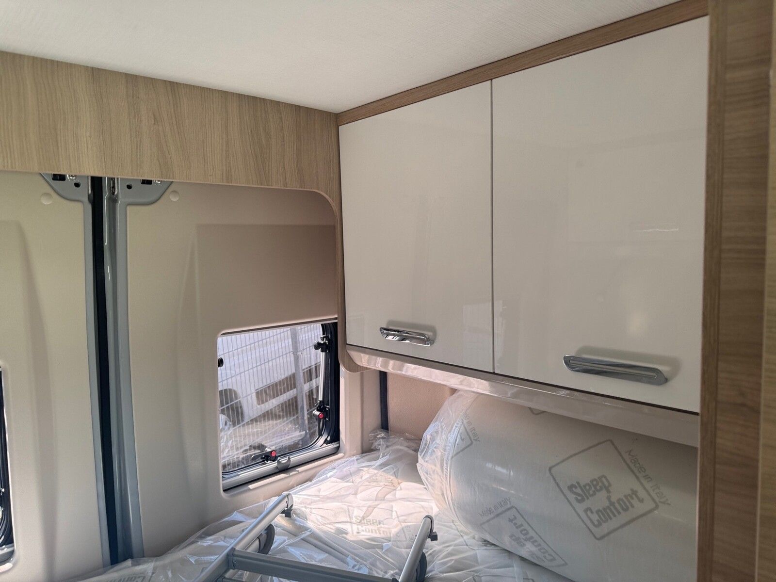 Fahrzeugabbildung Forster Vantasy 541 HB 140 PS mit Pop-Up Dach