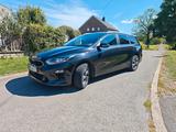 Kia cee'd Sportswagon 1.4 Platinum Pano Reifen neu - Kia cee'd Sportswagon von privat