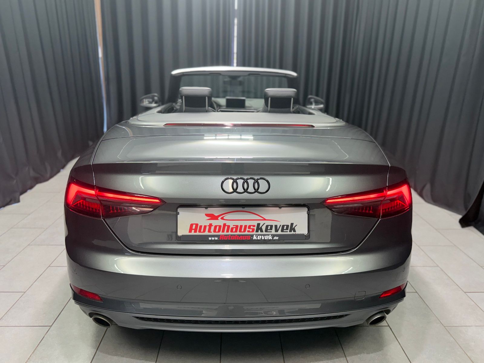 Fahrzeugabbildung Audi A5 Cabriolet S-LineB&O|MASSAGE|RS-SITZE|360°