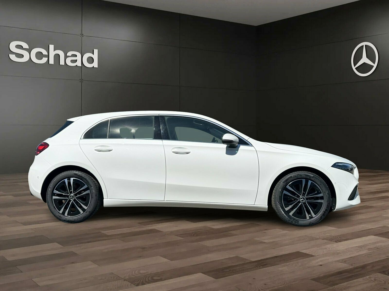 Mercedes-Benz A 180 PROGRESSIV NAVI LED KAM CARPLAY ASSIST SHZ foto 4