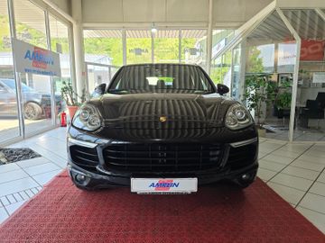 Porsche Cayenne - 2