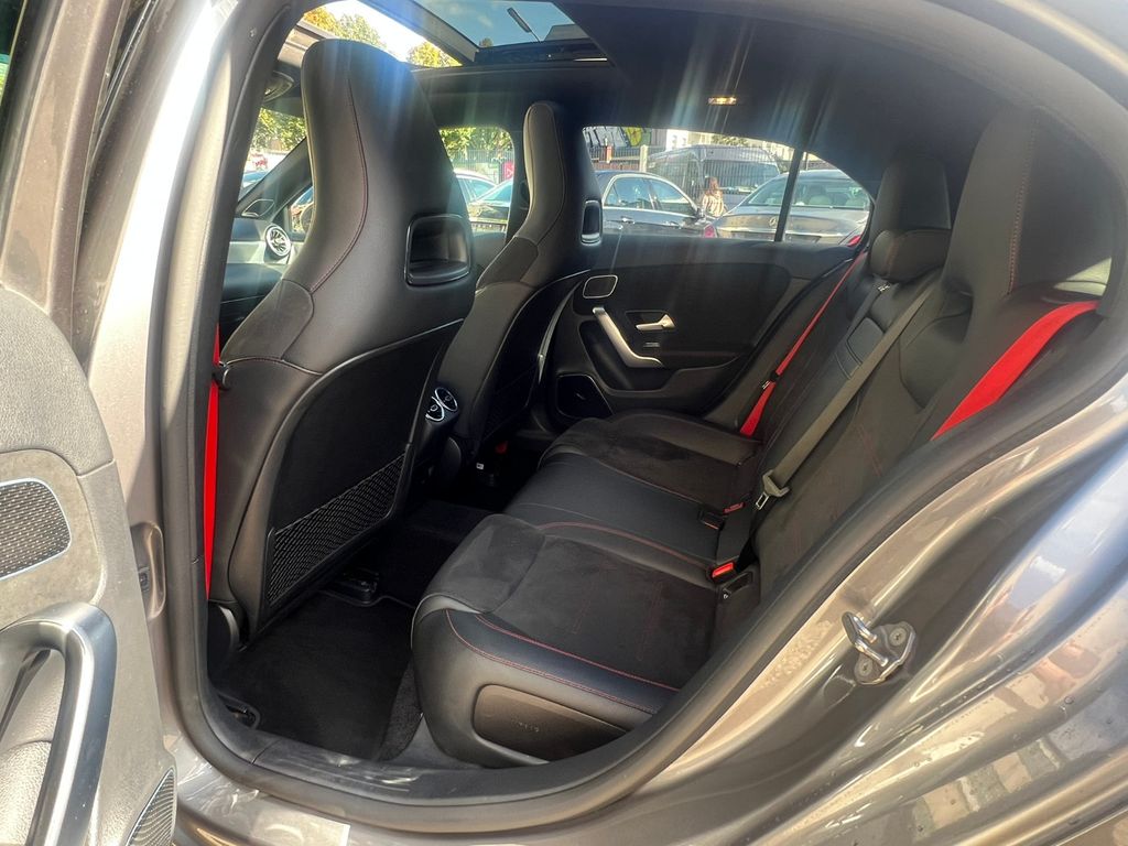 Mercedes-Benz A 35 AMG 4Matic*Panorama*Burmeister*Multibeam*