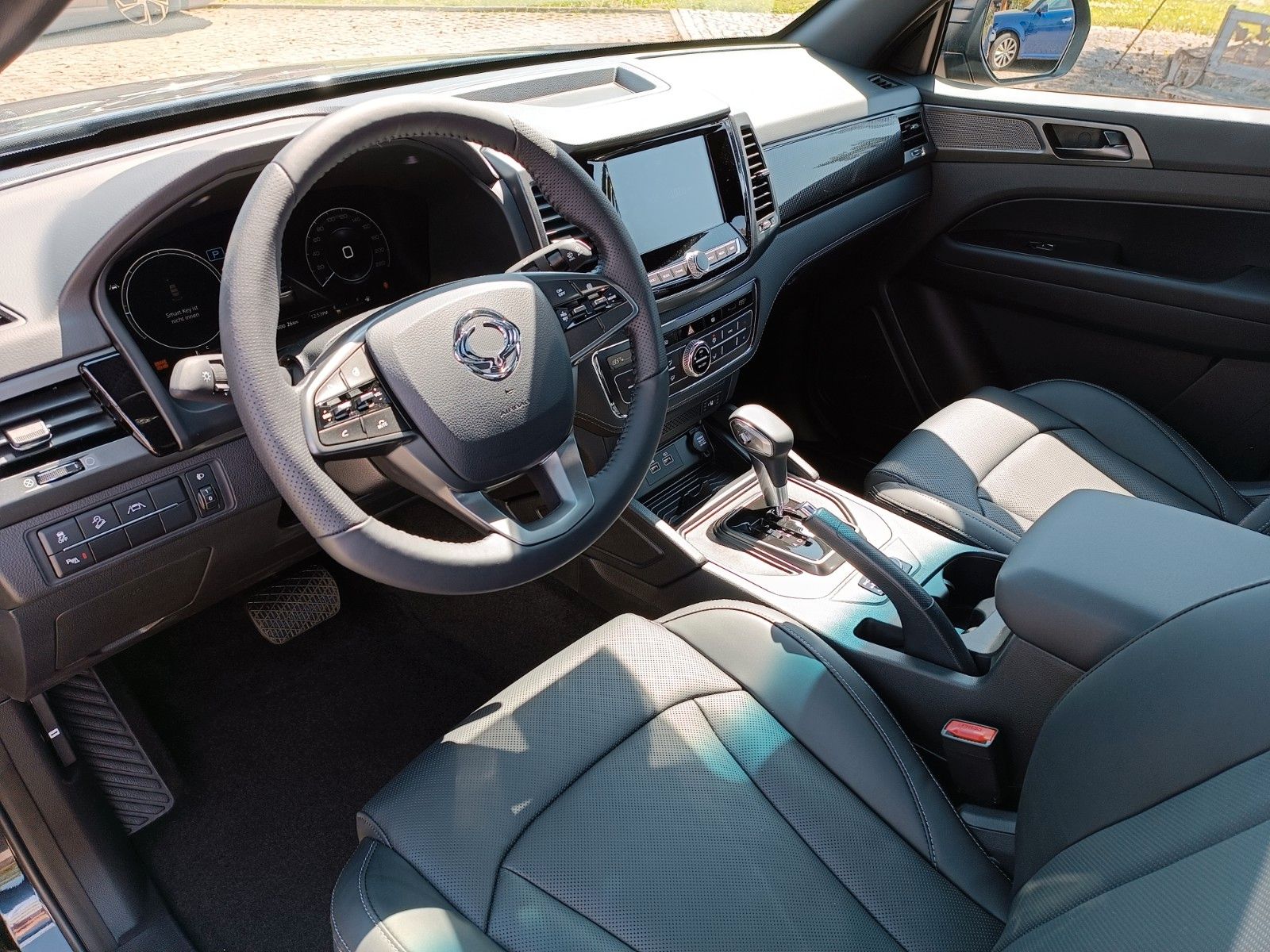 Fahrzeugabbildung Ssangyong Musso Grand 2.2d 202PS AT 4x4 LEDER+XENON+SD+DIF