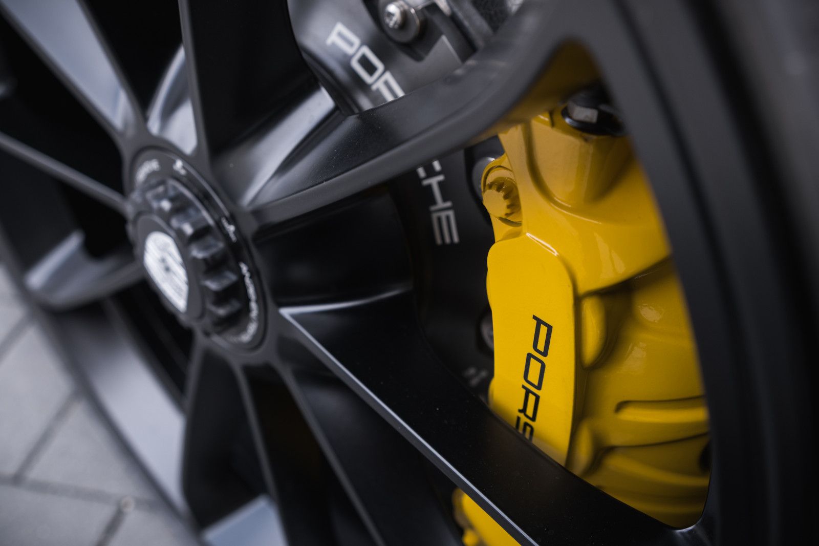 Fahrzeugabbildung Porsche 991/911 R - 985KM-Lift-90L-LED-Einmasse-Approved