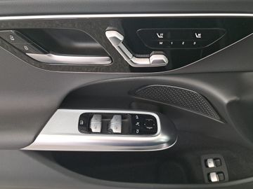 Mercedes E 300 - 6