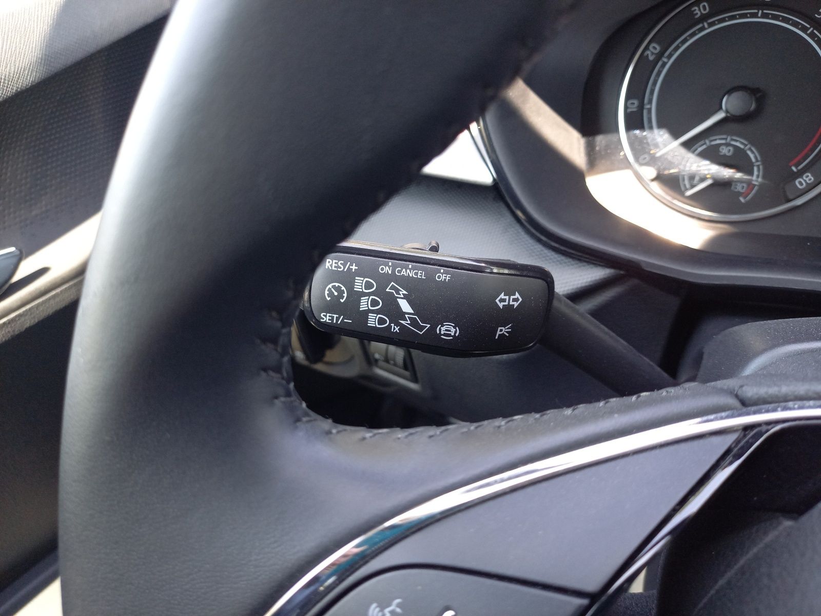 Fahrzeugabbildung SKODA Fabia 1.0 Ambition LED Klima DAB GRA PDC KLIMA L