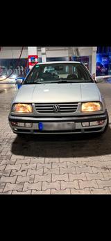 Volkswagen Vw vento 1.6 clx mit Tüv - Volkswagen Vento aus 1997