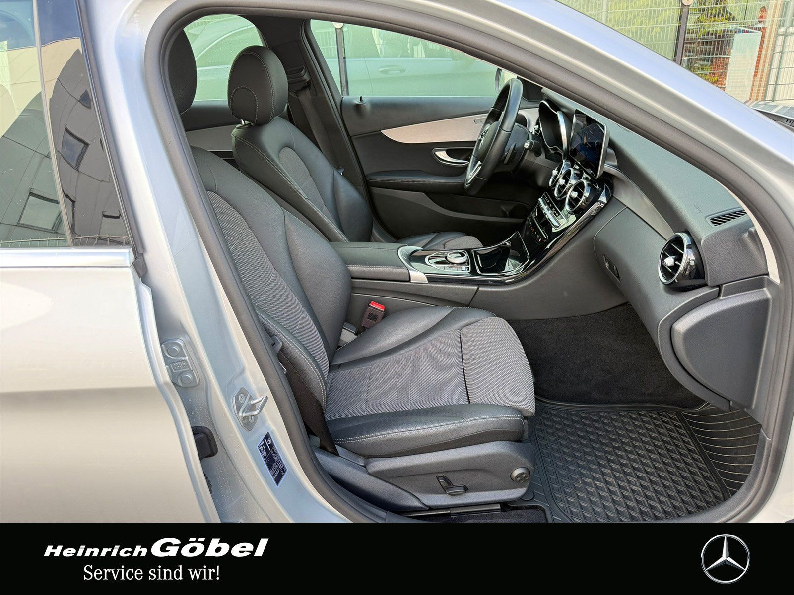 Fahrzeugabbildung Mercedes-Benz C 220 d T NAVI*KAMERA*LED*TOTWINKEL*