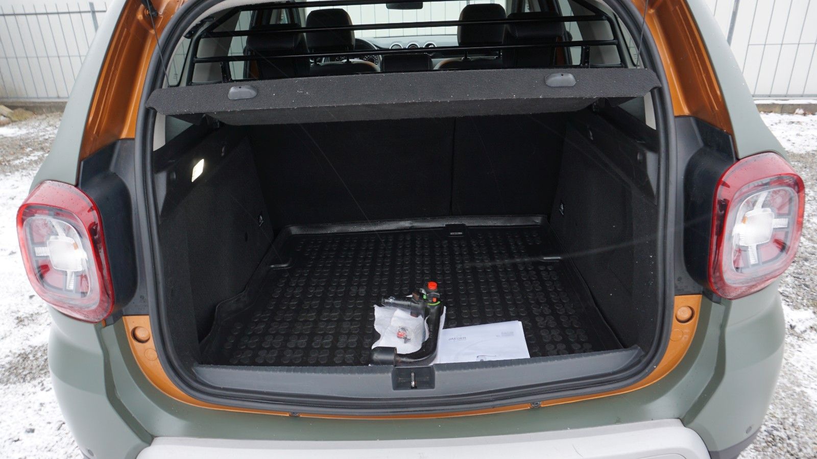 Fahrzeugabbildung Dacia Duster Adventure AHK,Scheckheft,Leder,LED,Navi