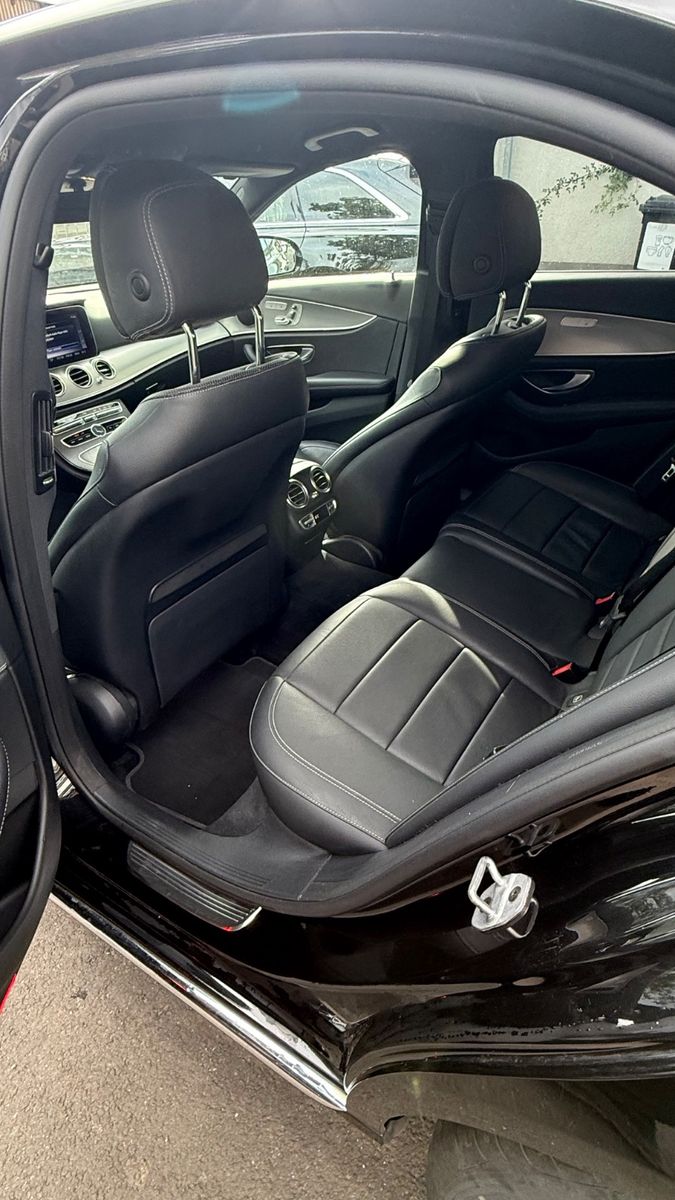 Fahrzeugabbildung Mercedes-Benz E 400 E Limousine E 400 d 4Matic