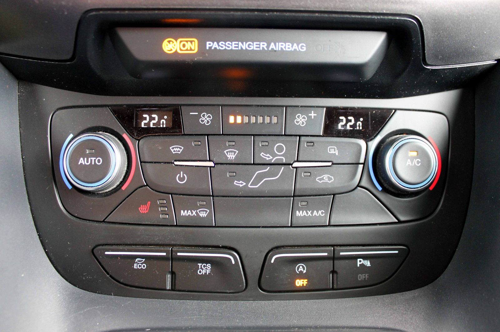 Fahrzeugabbildung Ford Transit Con. 220 L1 Kasten Trend ACC PDC KAM AHK