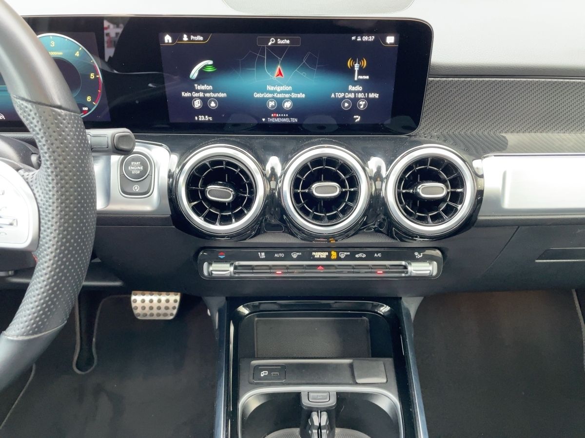 Fahrzeugabbildung Mercedes-Benz GLB 200 d 4M AMG/Night/360°/Pano