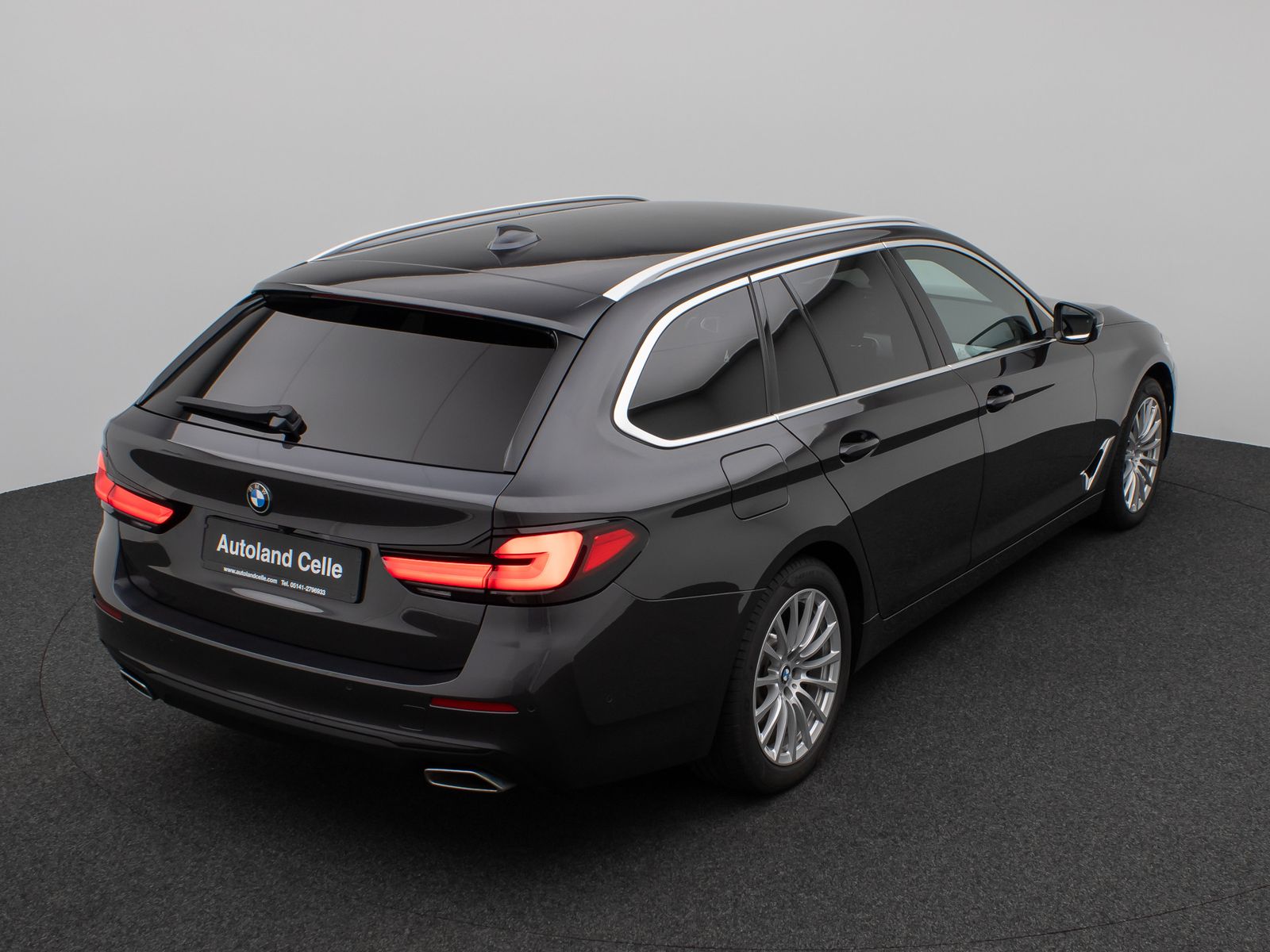 Fahrzeugabbildung BMW 520d Kamera DAB 4xKlima Leder M Sport AHK Alarm